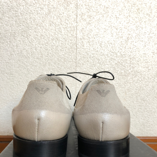 Emporio Armani(エンポリオアルマーニ)のエンポリオアルマーニ 靴 アイボリー、ベージュ メンズの靴/シューズ(ドレス/ビジネス)の商品写真