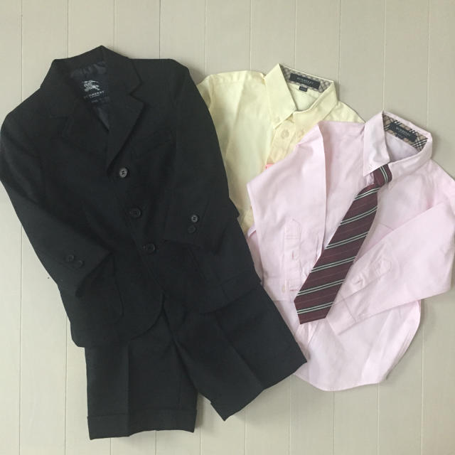 BURBERRY(バーバリー)の美品♪バーバリー スーツ 4点セット  100cm 男の子 キッズ/ベビー/マタニティのキッズ服男の子用(90cm~)(ドレス/フォーマル)の商品写真