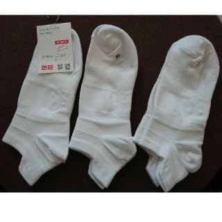 ユニクロ(UNIQLO)のUNIQLO スニーカーソックス3足 23～25㎝ 白(ソックス)