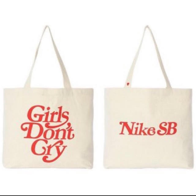 NIKE(ナイキ)のnike sb girls don't cry トートバッグ メンズのバッグ(トートバッグ)の商品写真