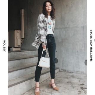 マウジー(moussy)の25インチ MVS BLACK SKINNY 待望のMOUSSY最新スキニーです(デニム/ジーンズ)