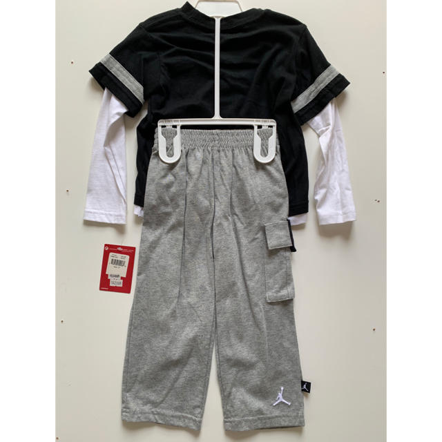 NIKE(ナイキ)の新品未使用 ナイキ ジョーダン子供服上下 黒グレー キッズ/ベビー/マタニティのキッズ服男の子用(90cm~)(その他)の商品写真