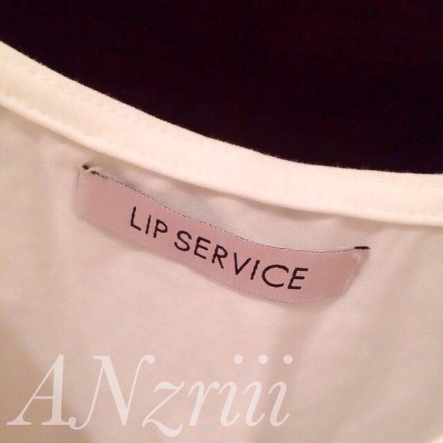 LIP SERVICE(リップサービス)の新品【袖フリルオフショ】1029 レディースのトップス(カットソー(半袖/袖なし))の商品写真