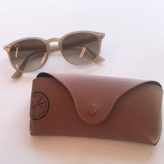 レイバン(Ray-Ban)のRayBan サングラス グレー 即購入OK(サングラス/メガネ)