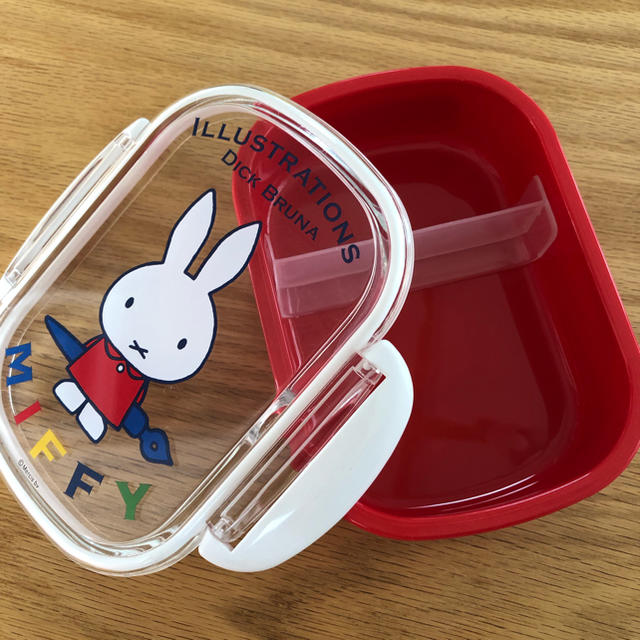 Miffyミッフィーお弁当箱360ml  入園準備 幼稚園 キッズ/ベビー/マタニティのこども用バッグ(ランチボックス巾着)の商品写真