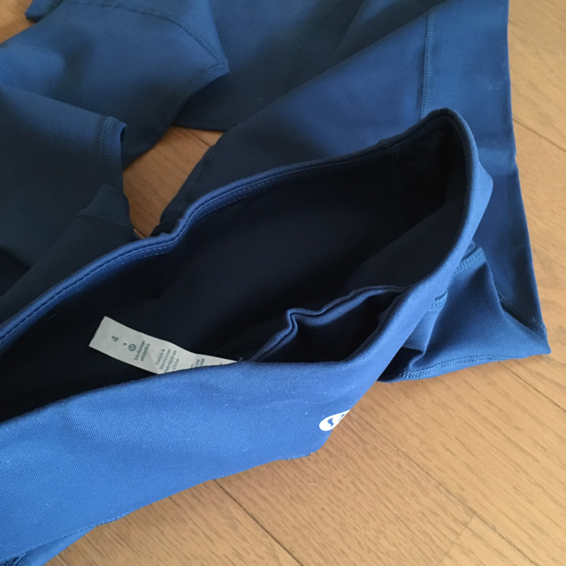 lululemon(ルルレモン)の*outlet* size4 pants lululemon  スポーツ/アウトドアのトレーニング/エクササイズ(ヨガ)の商品写真