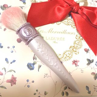 レメルヴェイユーズラデュレ(Les Merveilleuses LADUREE)の未使用 限定チークブラシ LADUREE(チーク)