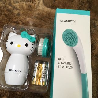 プロアクティブ(proactiv)の限定キティちゃん洗顔ブラシプロアクティブ(洗顔ネット/泡立て小物)