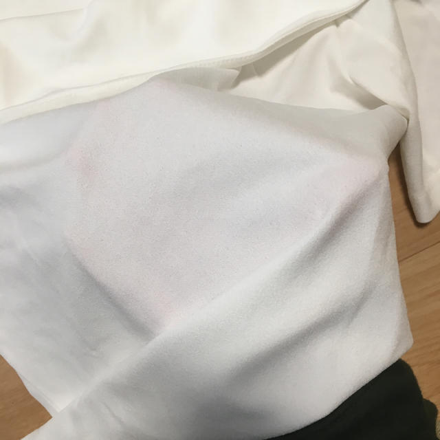 白オフショル 半袖 レディースのトップス(シャツ/ブラウス(半袖/袖なし))の商品写真