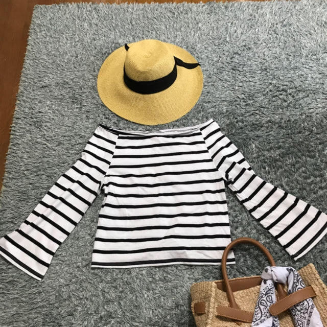 ZARA(ザラ)のZARA ボーダー オフショル レディースのトップス(カットソー(長袖/七分))の商品写真