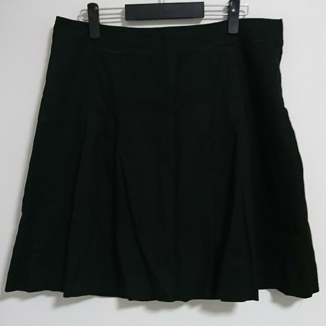 INDIVI(インディヴィ)のINDIVI  ブラックスカート 48 レディースのスカート(ひざ丈スカート)の商品写真
