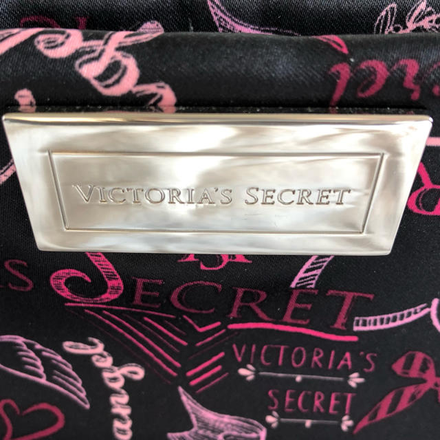 Victoria's Secret(ヴィクトリアズシークレット)のヴィクトリアシークレット ポーチ 新品未使用 レディースのファッション小物(ポーチ)の商品写真