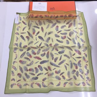 エルメス(Hermes)の新品！本物☆HERMES シルクシフォンポケットチーフ(40×42cm)(ハンカチ/ポケットチーフ)