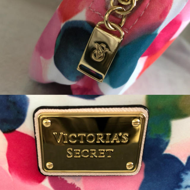Victoria's Secret(ヴィクトリアズシークレット)のヴィクトリアシークレット ポーチ 新品未使用 レディースのファッション小物(ポーチ)の商品写真