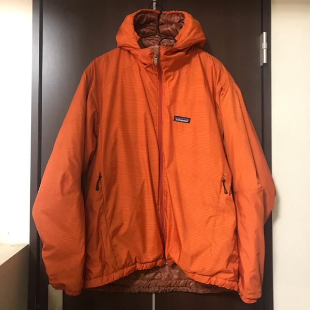 patagonia(パタゴニア)のPatagonia(パタゴニア)フード付きポリエステル綿入れナイロンジャケット メンズのジャケット/アウター(ダウンジャケット)の商品写真