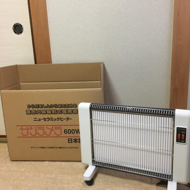 riokaさん専用 セラミックヒーター サンラメラ 600W型 スマホ/家電/カメラの冷暖房/空調(電気ヒーター)の商品写真