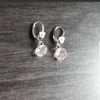 新品　ピアス(ピアス)