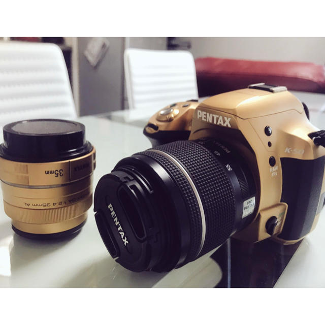 【単焦点レンズ付】k-50 pentax【ゴールド】スマホ/家電/カメラ