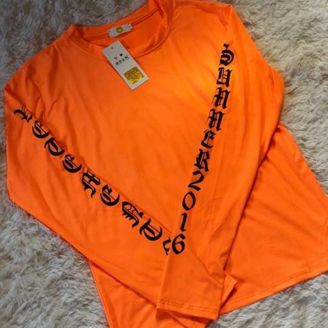 ⭐特価⭐袖ロゴロングスリーブ レディースのトップス(Tシャツ(長袖/七分))の商品写真