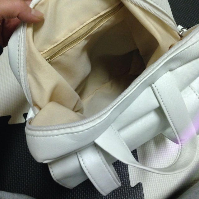 ホワイト リュック レディースのバッグ(リュック/バックパック)の商品写真