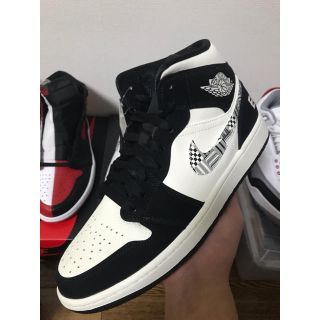 ナイキ(NIKE)のエアジョーダン1 MID SE(スニーカー)