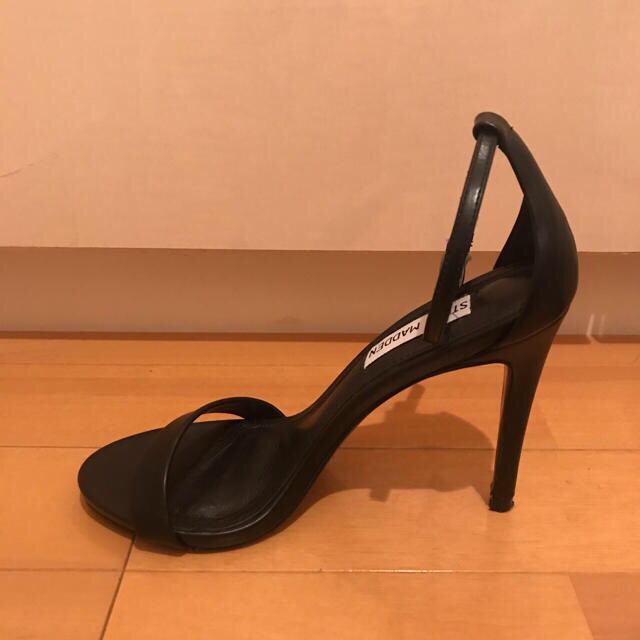 Steve Madden(スティーブマデン)のSTEVE MADDEN ストラップサンダル レディースの靴/シューズ(サンダル)の商品写真