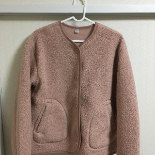 ユニクロ(UNIQLO)のユニクロ  フリースノーカラージャケット ピンク(ノーカラージャケット)