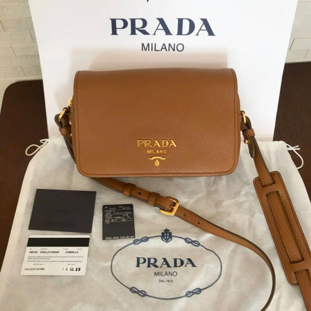 PRADA(プラダ)のjunkoさま専用 レディースのバッグ(ショルダーバッグ)の商品写真