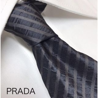 プラダ(PRADA)の【早い者勝ち‼️ 期間限定 スタイリッシュ】 プラダ ネクタイ 高級シルク(ネクタイ)