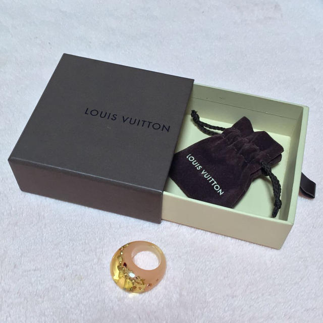 LOUIS VUITTON(ルイヴィトン)のLOUIS VUITTONヴィトンリング レディースのアクセサリー(リング(指輪))の商品写真