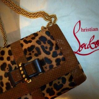 クリスチャンルブタン(Christian Louboutin)のルブタン♡レオパードショルダーバッグ(ハンドバッグ)