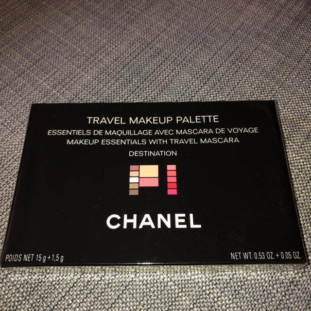 CHANEL TRAVEL MAKEUP PALETTE（限定品）