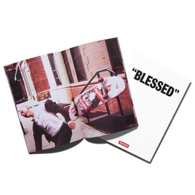 Supreme(シュプリーム)の未開封 Supreme "BLESSED" DVD エンタメ/ホビーのDVD/ブルーレイ(その他)の商品写真