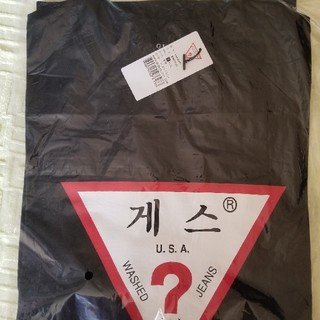 Guess Guesstシャツブラックピンクモデル韓国語 の通販 By ケイアイエムズshop ゲスならラクマ