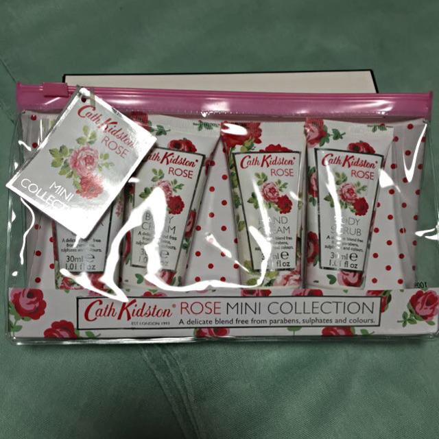 Cath Kidston(キャスキッドソン)のCathkidston♡ボディケアセット コスメ/美容のボディケア(その他)の商品写真