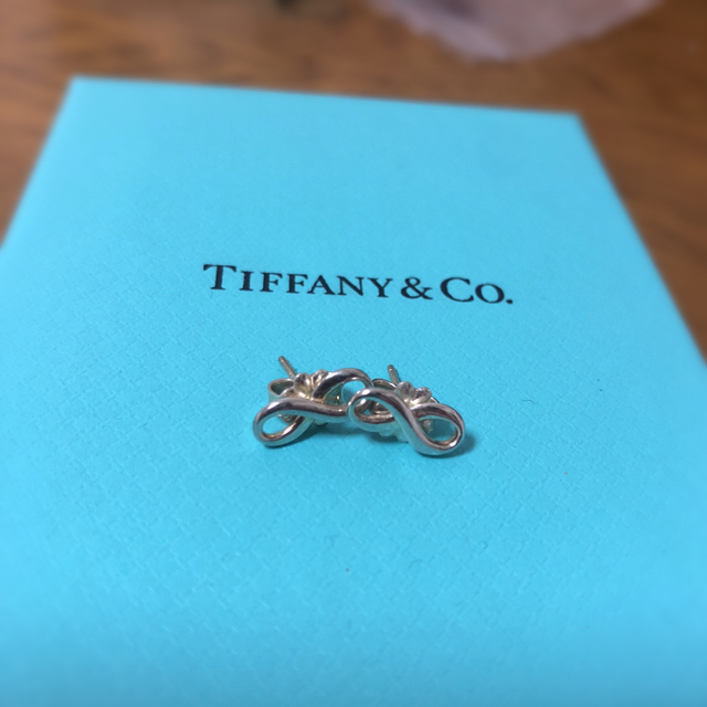 【新品】ティファニー TIFFANY&CO. インフィニティ ピアス