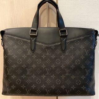 ルイヴィトン(LOUIS VUITTON)のVUITTON 総額46万円 チャーム付ブリーフケースエクスプローラーモノグラム(ショルダーバッグ)