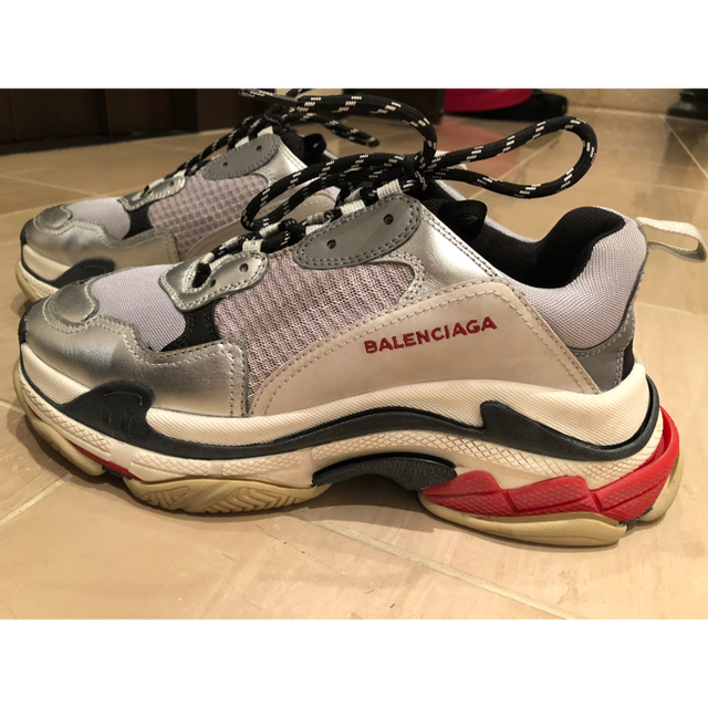 Balenciaga(バレンシアガ)のBALENCIAGA triple s シルバー 43 メンズの靴/シューズ(スニーカー)の商品写真