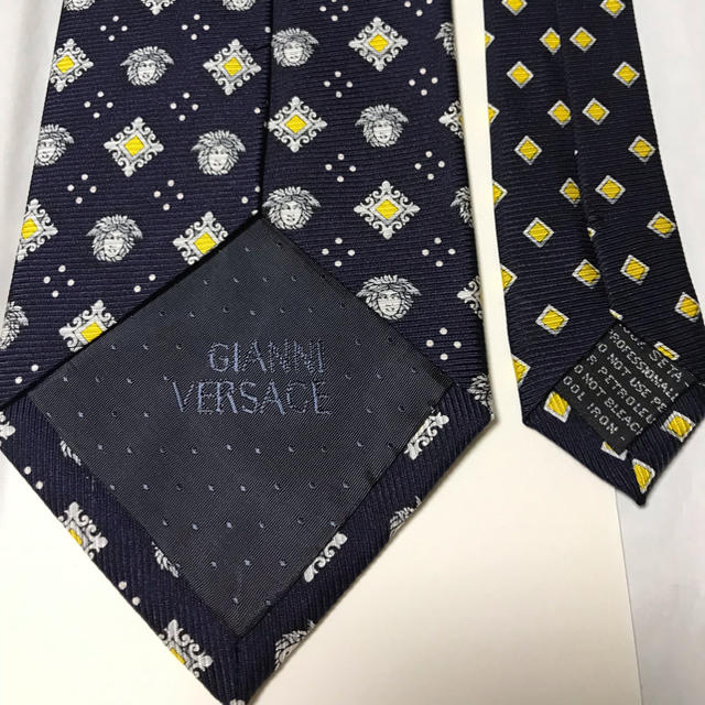 Gianni Versace(ジャンニヴェルサーチ)のじゃじゃまる様専用 メンズのファッション小物(ネクタイ)の商品写真