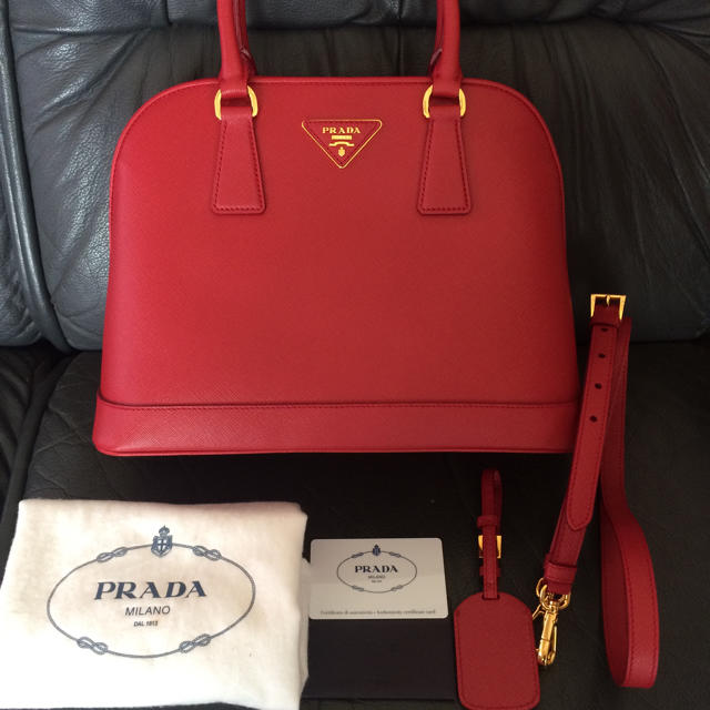 PRADA サフィアーノ バッグ