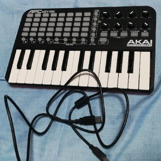 コルグ(KORG)のakai key25 明日までセール(MIDIコントローラー)