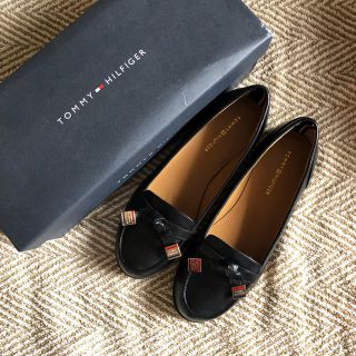 トミーヒルフィガー(TOMMY HILFIGER)のTOMMY HILFIGER ブラックレザー ローファー(ローファー/革靴)