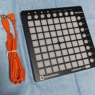 コルグ(KORG)のnovation launchpad mini(MIDIコントローラー)