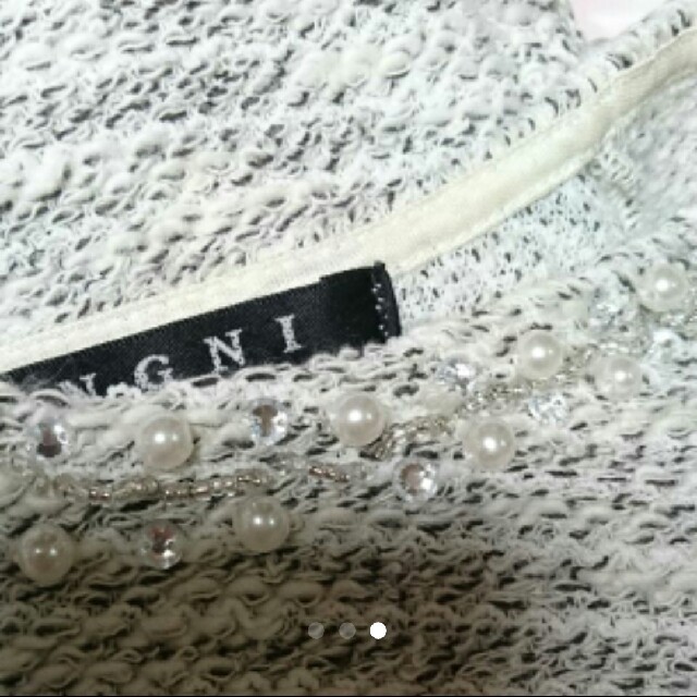 INGNI(イング)のhar様専用INGNI ツイード ペプラム 袖シフォン ビジュー付き チュニック レディースのトップス(チュニック)の商品写真
