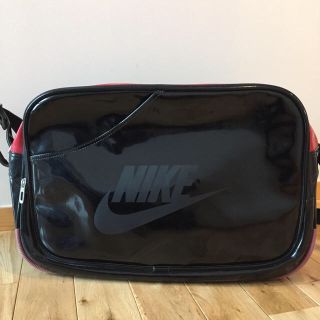 ナイキ(NIKE)のNIKE✨ショルダースポーツバック✨大きめ(ショルダーバッグ)