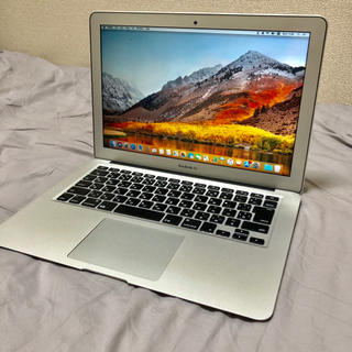 アップル(Apple)のMacBook Air 2017(美品・充電16回)(ノートPC)