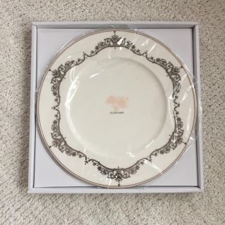 ジルスチュアート(JILLSTUART)の新品未使用★JILL STUART プラチナ装飾 アクセントプレート(食器)