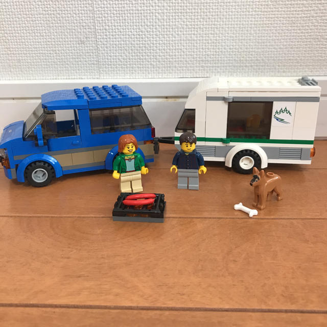 Lego(レゴ)のレゴ LEGO シティキャンピングカー［60117］ キッズ/ベビー/マタニティのおもちゃ(知育玩具)の商品写真