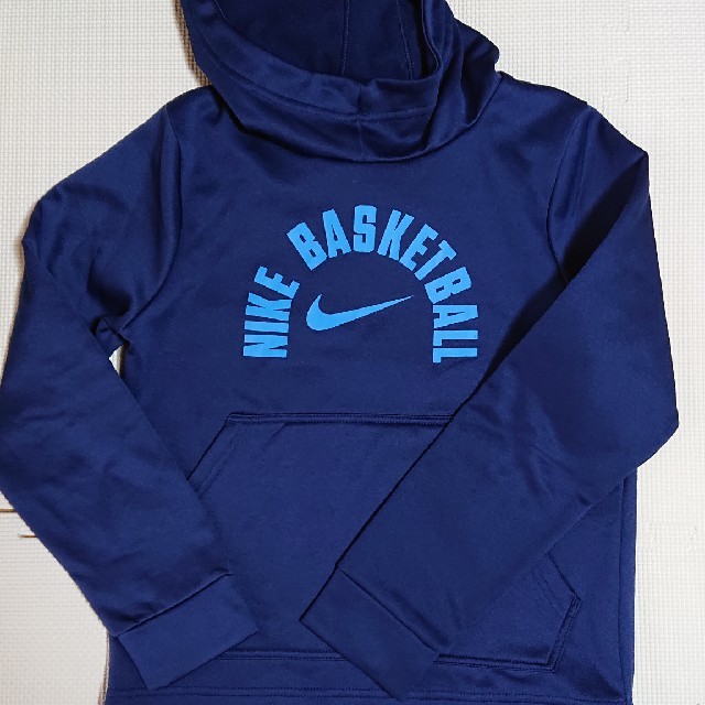 NIKE(ナイキ)のナイキパーカー キッズ/ベビー/マタニティのキッズ服男の子用(90cm~)(ジャケット/上着)の商品写真