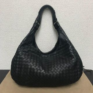 ボッテガヴェネタ(Bottega Veneta)のボッテガヴェネタ　カンパーナ　黒　イントレチャート　ショルダーバッグ(ショルダーバッグ)